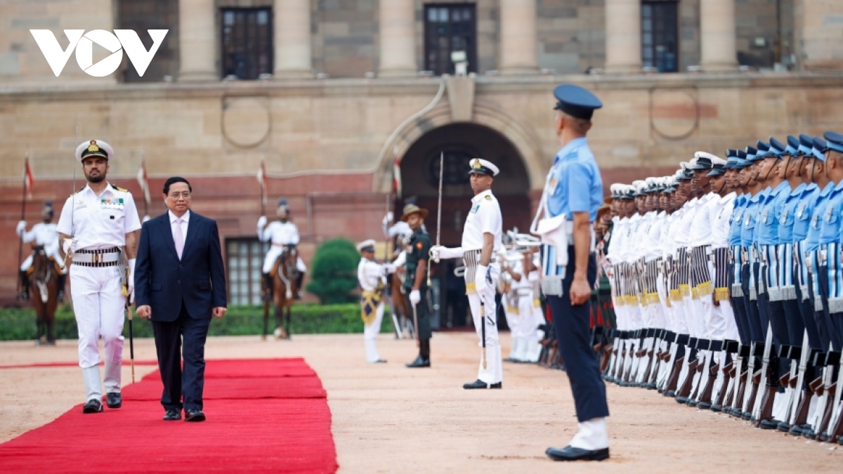 Official welcome ceremony held for PM Pham Minh Chinh in India